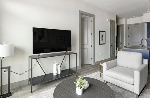 Washington Ave./ Memorial Park Apartment | Landing | Modern 1BD, Courtyard, Yoga Studio