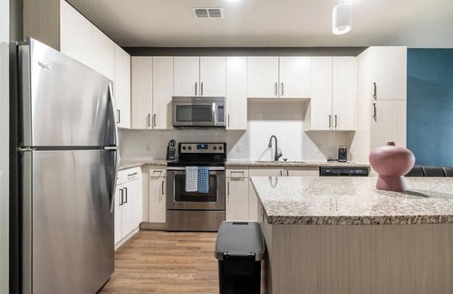 Tropic Apartment | Landing | Modern 1BD, Gym, Pool