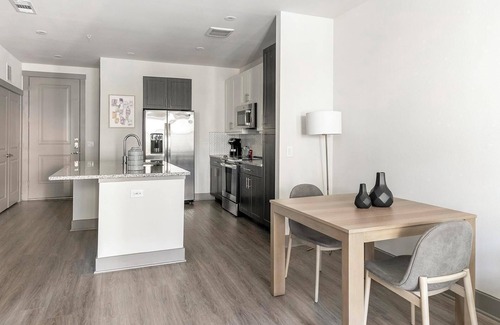 McKinney Apartment | Landing | Modern 1BD, Pool, Clubhouse