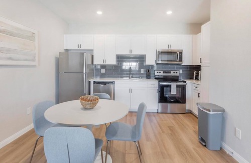 Townsite Apartment | Landing | Modern 2BD, Pool, Rooftop Lounge