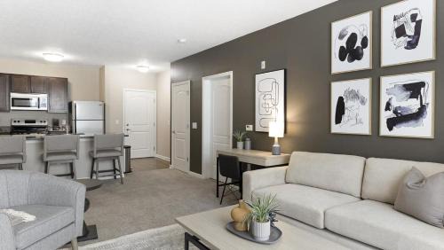 Worthington Apartment | Landing Modern Apartment with Amazing Amenities (ID8750X25)