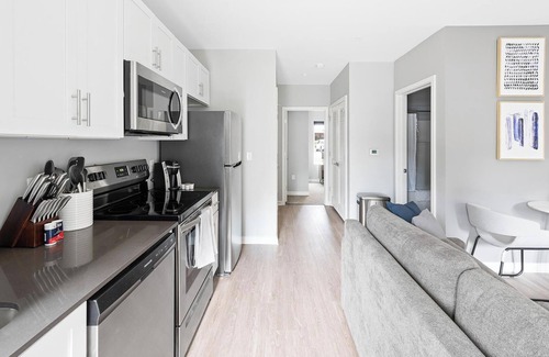 Nashville Apartment | Landing | Spectacular 1BD, Courtyard, Gym