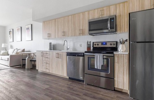 Northwest Portland Apartment | Landing | Spectacular 1BD, Rooftop Lounge, Gym