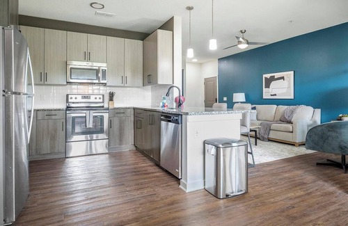 Tropic Apartment | Landing | Spectacular 2BD, Pool, Gym