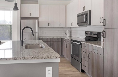 Mableton Apartment | Landing | Spectacular 2BD, Rooftop Lounge