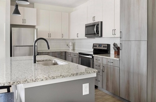 Mableton Apartment | Landing | Spectacular 2BD, Rooftop Lounge