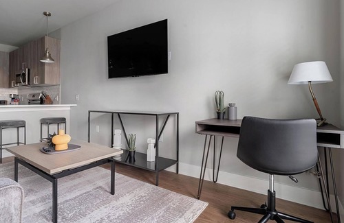 Fort Myers Apartment | Landing | Spectacular 1BD, Pool, Gym