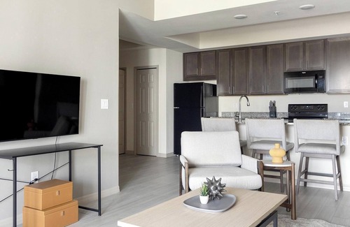 Eastwood Village Apartment | Landing | Spectacular 2BD, Clubhouse, Gym