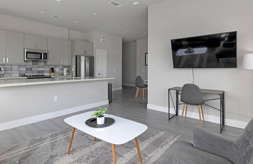 Round Rock Apartment | Landing | Spectacular 2BD, Gym, Clubhouse