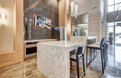 Wetmore Apartment | Landing | Spectacular 1BD, Courtyard, Clubhouse