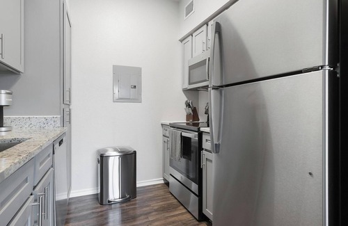 Pipers Meadow Apartment | Landing | Stunning 1BD, Gym, Clubhouse