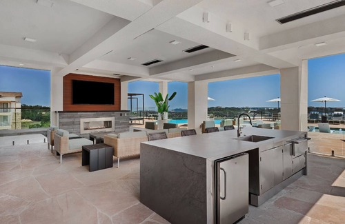 Austin Apartment | Landing | Stunning 1BD, Pool, Clubhouse