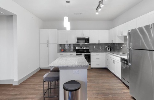 Haltom City Apartment | Landing | Stunning 2BD, Pool, Yoga Studio