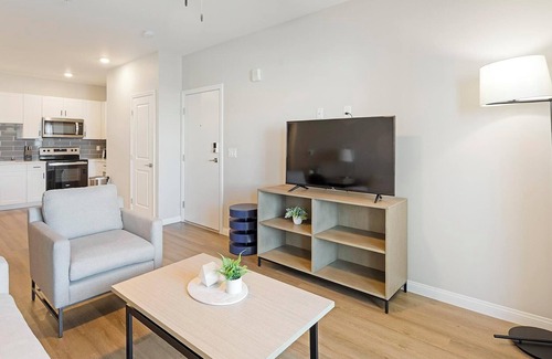 Townsite Apartment | Landing | Stunning 2BD, Pool, Rooftop Lounge