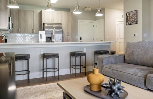Fort Myers Apartment | Landing | Stylish 1BD, Gym, Clubhouse