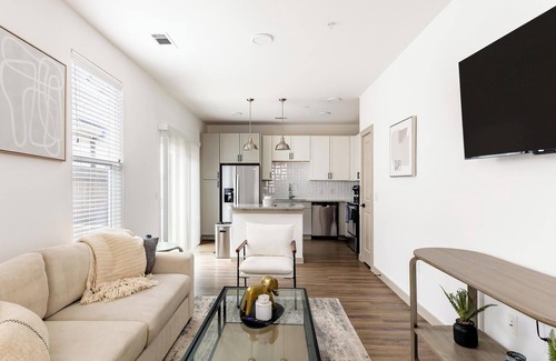 Fort Worth Apartment | Landing | Stylish 1BD, Yoga Studio, Clubhouse