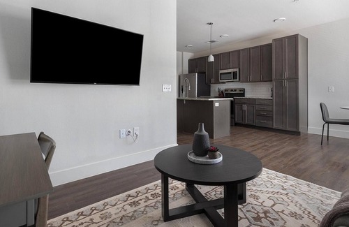 Stone Oak Apartment | Landing | Stylish 1BD, Gym, Game Room