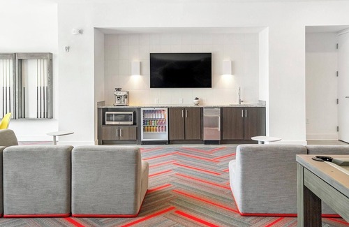 Five Points South Apartment | Landing | Stylish Studio, Gym, Yoga Studio