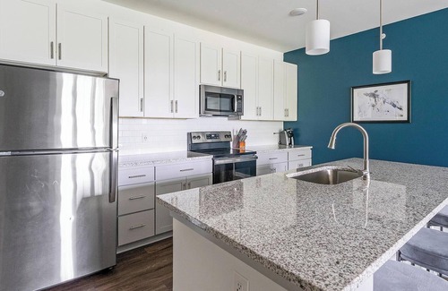 Sand Ridge Apartment | Landing | Stylish 2BD, Yoga Studio, Pool