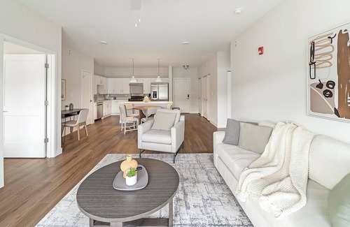Willow Springs Apartment | Landing | Stylish 2BD, Clubhouse, Gym