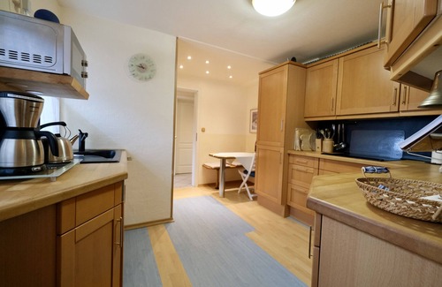 Wyk auf Foehr Apartment | Landjägerhaus apartment 4, close to the beach and in a quiet location. Garden and large terrace.