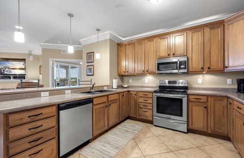 Osage Beach Condo | Lands' End V.I.P. 3 Suite Condo - Near Outlet Mall - Elevator, Wi-Fi, Water Park