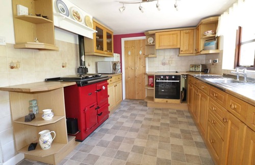 Honiton Cottage | LANE END COTTAGE, with open fire in Dalwood
