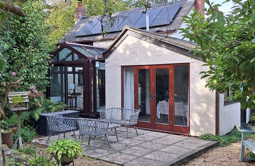 Honiton Cottage | LANE END COTTAGE, with open fire in Dalwood