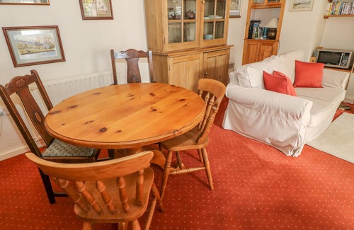 Grassington Cottage | LANE FOLD COTTAGE, pet friendly, with open fire in Grassington