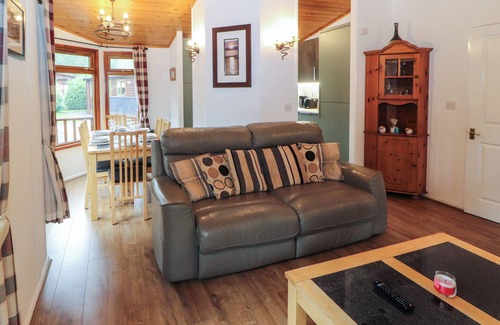 Troutbeck Bridge Cottage | LANGDALE LODGE 15, family friendly, with pool in White Cross Bay