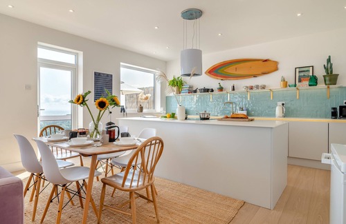 Mumbles House | Langland Bay View - Three Bedroom House, Sleeps 6