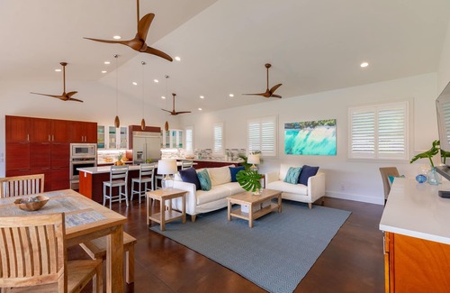 Lanikai House | Lanikai Breeze: Beautiful Private Home w/Pool, Yard & AC - Walk to the Beach