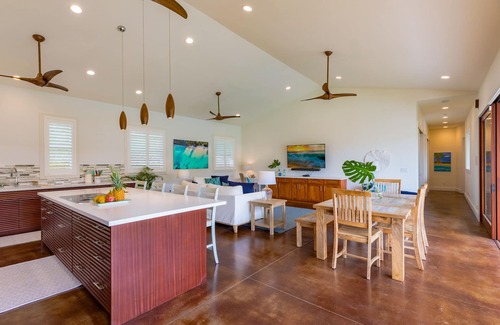 Lanikai House | Lanikai Breeze: Beautiful Private Home w/Pool, Yard & AC - Walk to the Beach