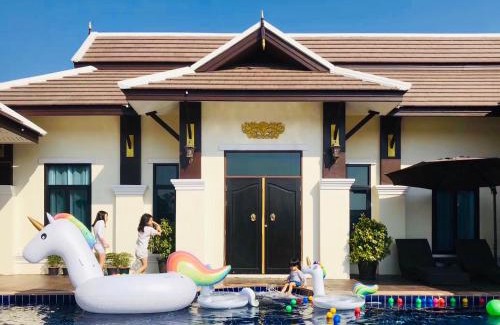 Mae Hia Villa | Lanna Kamin Pool Villa Airport
