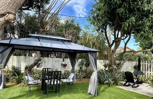 Lantana Apartment | LANTANA ZEN 1 BED 1 BATH COTTAGE WITH SAUNA