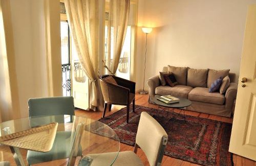 Lisbon Old Town Apartment | Lapa Chic Apartment by be@home