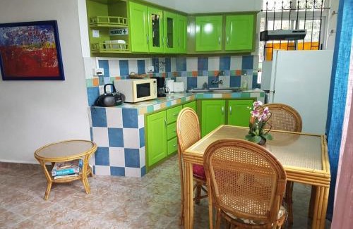 Pereybere Apartment | Lapiroguevilla