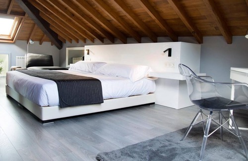Meira House | Lar de Donas