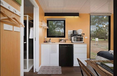 Purdeet House | Lara Grove Cottage by Tiny Away