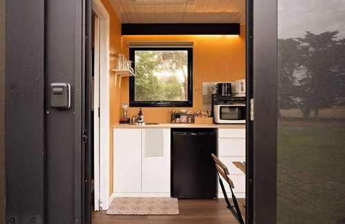 Purdeet House | Lara Grove Cottage by Tiny Away