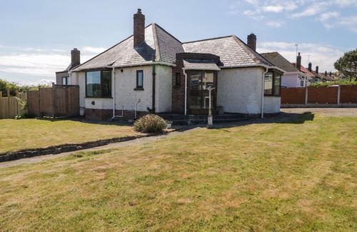 Tywyn Cottage | LARAGH, pet friendly, character holiday cottage in Deganwy