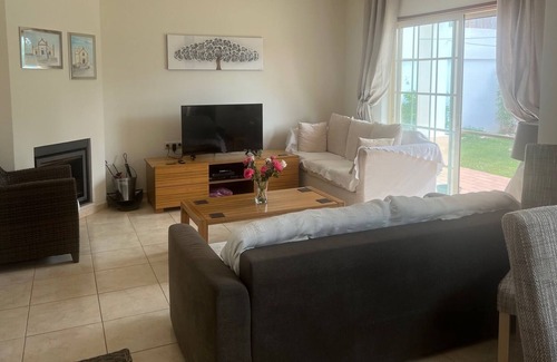 Guia Apartment | Large 3 bedroom apartment with private garden, sleeping up to 6 adults