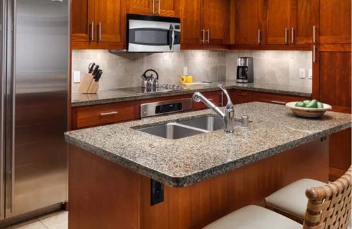 Lihue Resort | Large 3-bedroom Villa in beautifulLihue, HI…that opens wide to fabulous views.