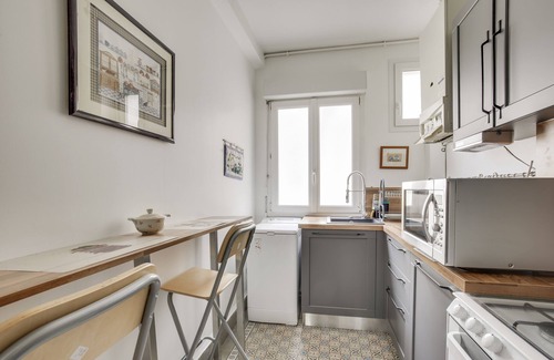 Epinettes Apartment | Large 3 room apartment with 2 double bedrooms/Paris 17th