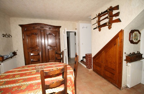 Gravieres Other | Large 3-star building with swimming pool sleeps 11