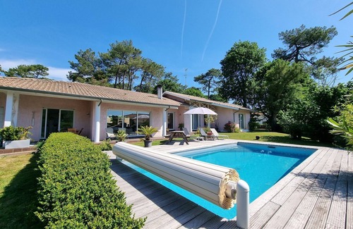 Soorts-Hossegor House | Large 4* villa, heated pool, Hossegor golf course.