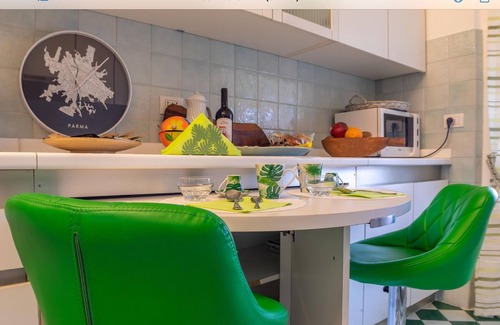 Parma City Centre Apartment | Large and bright penthouse in the heart of the city of Parma near the station