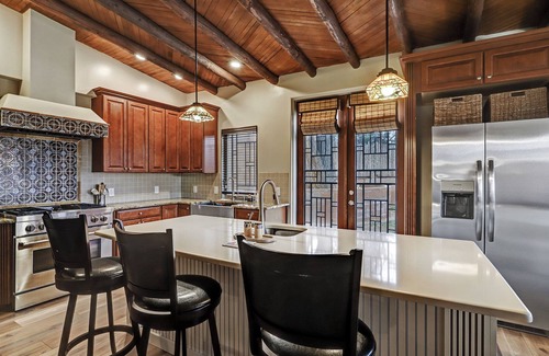 Rio Grande Blvd House | Large and lovely 4/4 adobe home near Old Town. Located on acequia with trails.