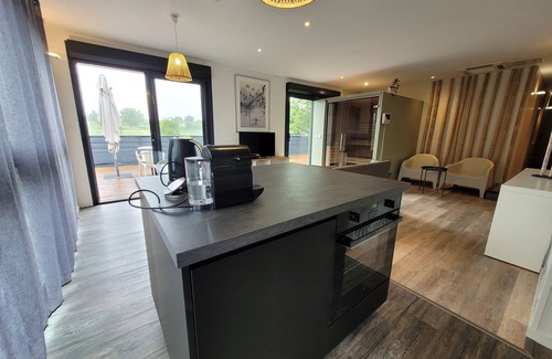 Fargues-Saint-Hilaire Apartment | Large apartment with hammam, sauna, terrace, between Bordeaux and Saint-Emilion