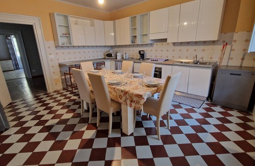 Desenzano del Garda Apartment | LARGE APARTMENT ESMERA NEAR THE CENTER GARDASEE